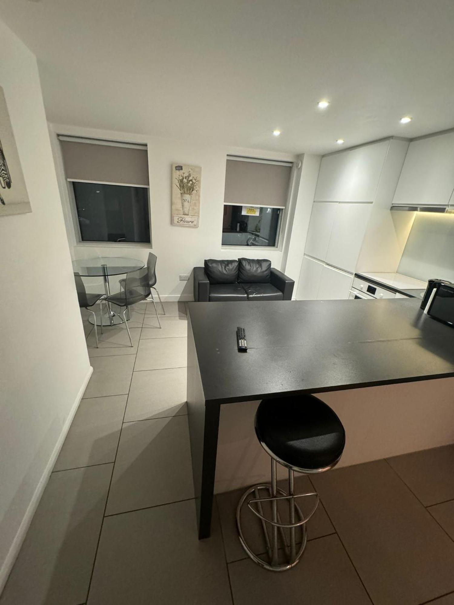 Two Bed In Battersea 2 Apartament